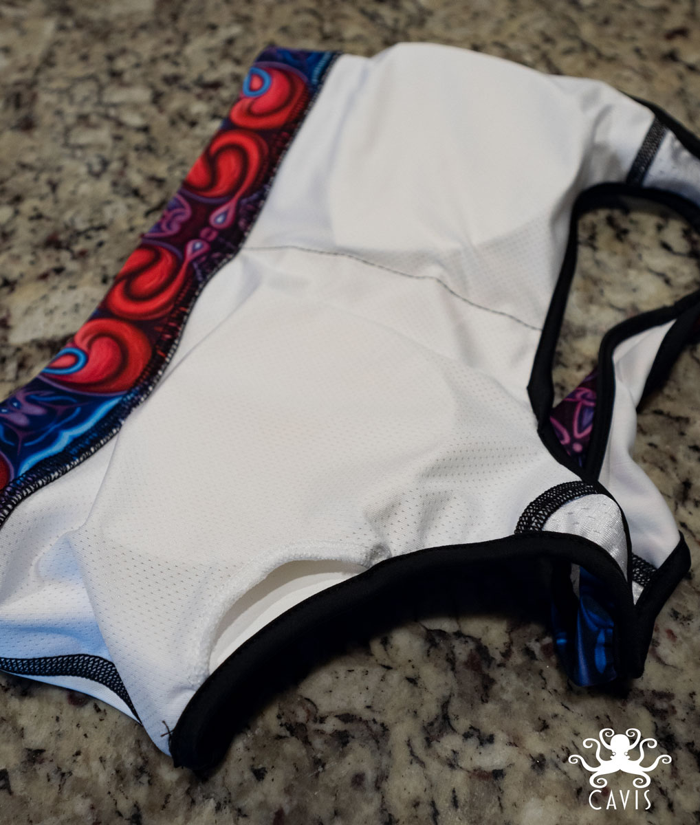 CAVIS Celtic Heart Sports Bra - Removable Padding 1